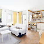 Apartman Spacious In 65 M²